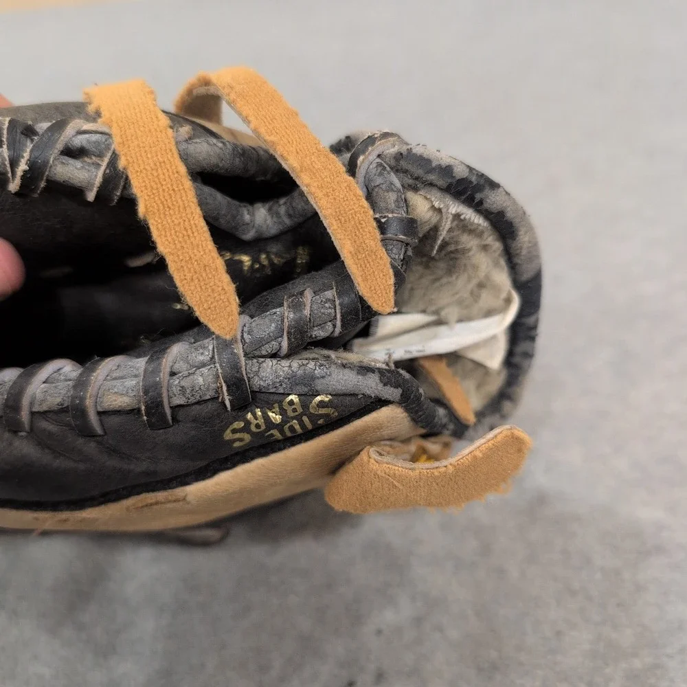 Mizuno Prospect PowerClose GPSP1075 Youth Baseball Glove Black/Tan RHT